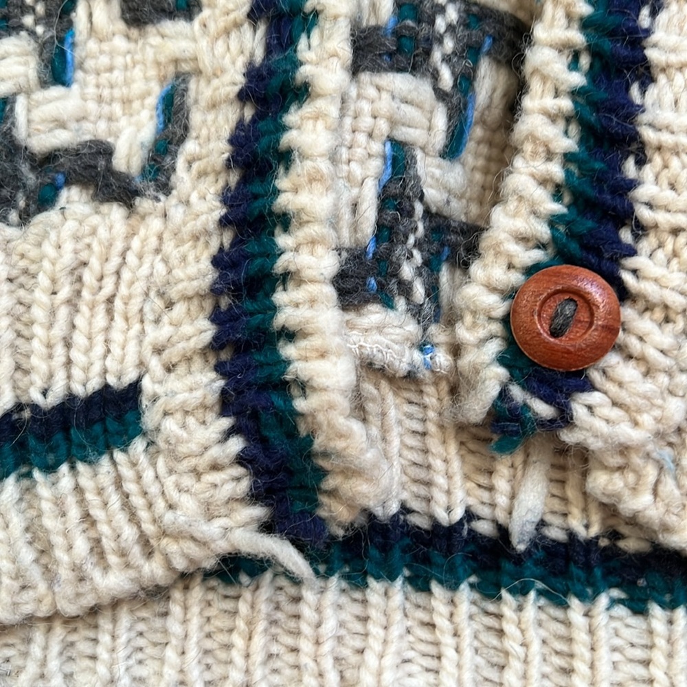 Made In Ecuador Wool Thick Cardigan XL - Picture 2 of 4